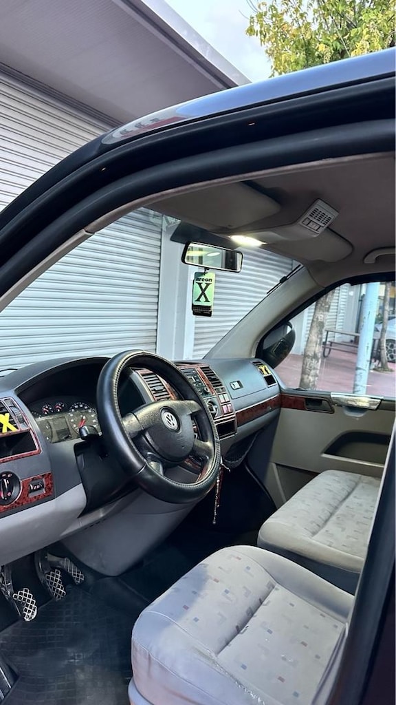 VW CARAVELLA 1.9TDI - 11