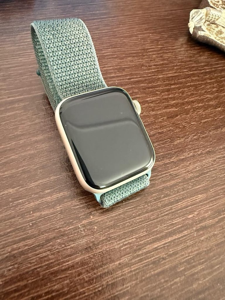 Apple Watch SE GPS 44mm Yıldız Işığı Alüminyum Kasa Akıllı Saat - 2