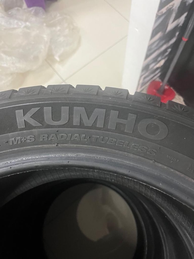 Kumho Kış Lastiği 234/45/18 T98 WinterCraft - 3