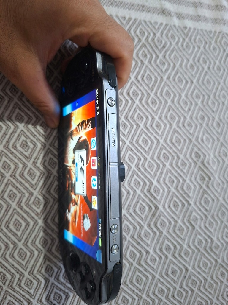 Sony ps vita oled açıklamaya bakınız - 8