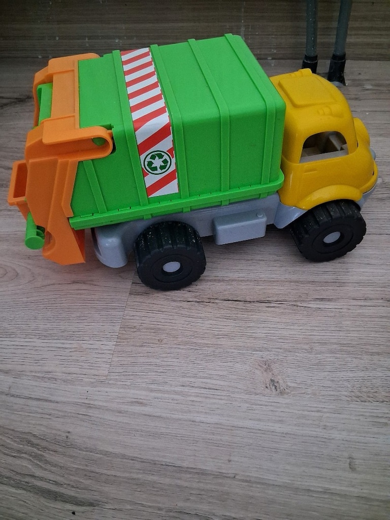 ikea 45 parça lilabo tren ve çöp kamyonu - 2