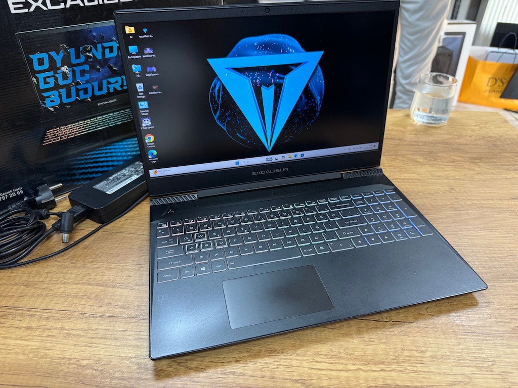 CASPER EXCALİBUR LAPTOP GTX1650 İ5-10300H 16 GB 512 GB - 4