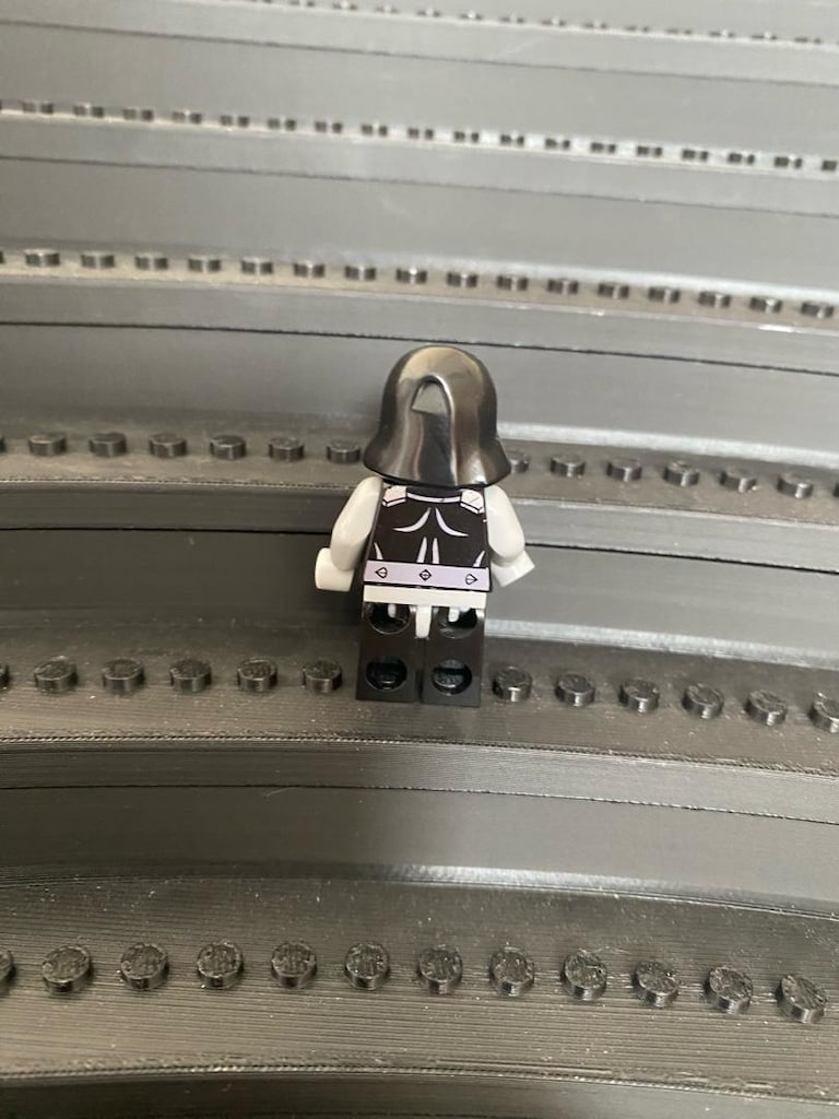 Lego Marvel Dr. Doom 2099 Figürü - 2