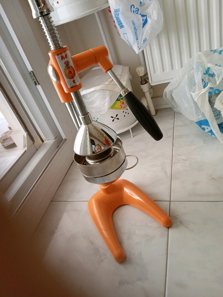 Maskot slim renkli portakal sıkacağı - 2