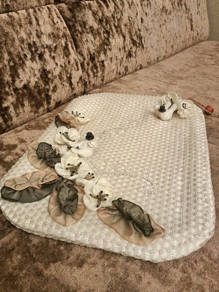 söz, Nisan tepsisi - 2