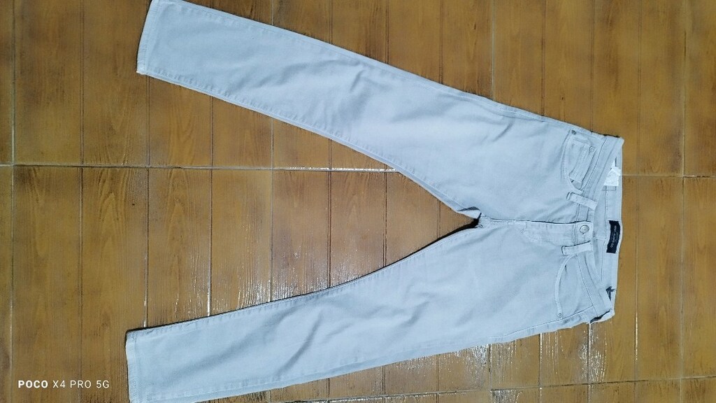 #Mavi jeans pantolon..önde ufak kusur, ağda az ezilme..ve ufak leke. - 9