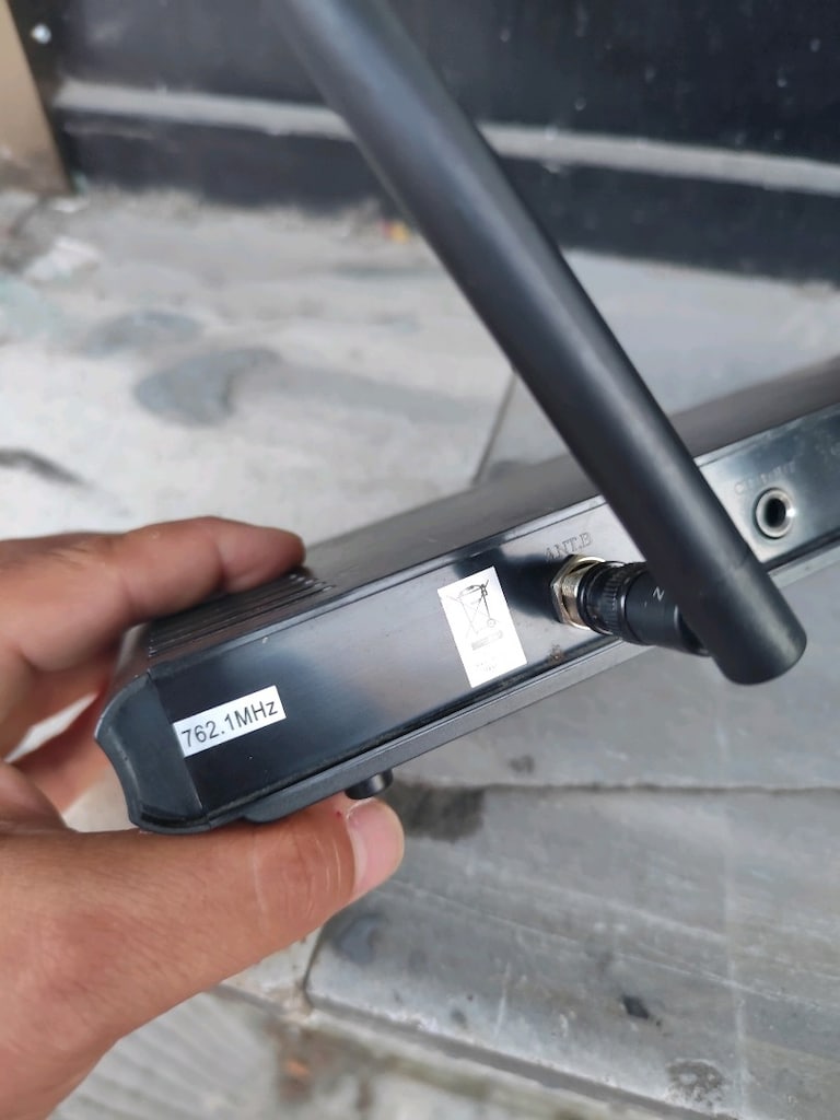 kablosuz mikrofon cihazı u 616 - 4