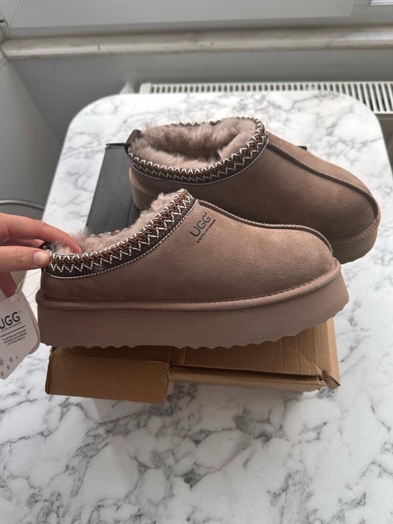 Ugg - 2