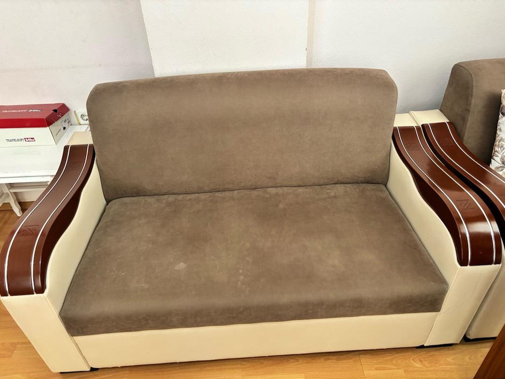 Satılık Koltuk Takımı (2 adet üçlü, 2 adet tekli) + Masa Hediye! - 3