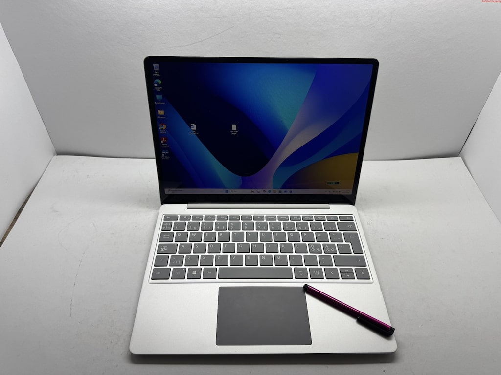SURFACE İ5 10. NESİL 8 GB RAM 128 NVME DOKUNMATİK + KALEM - 2