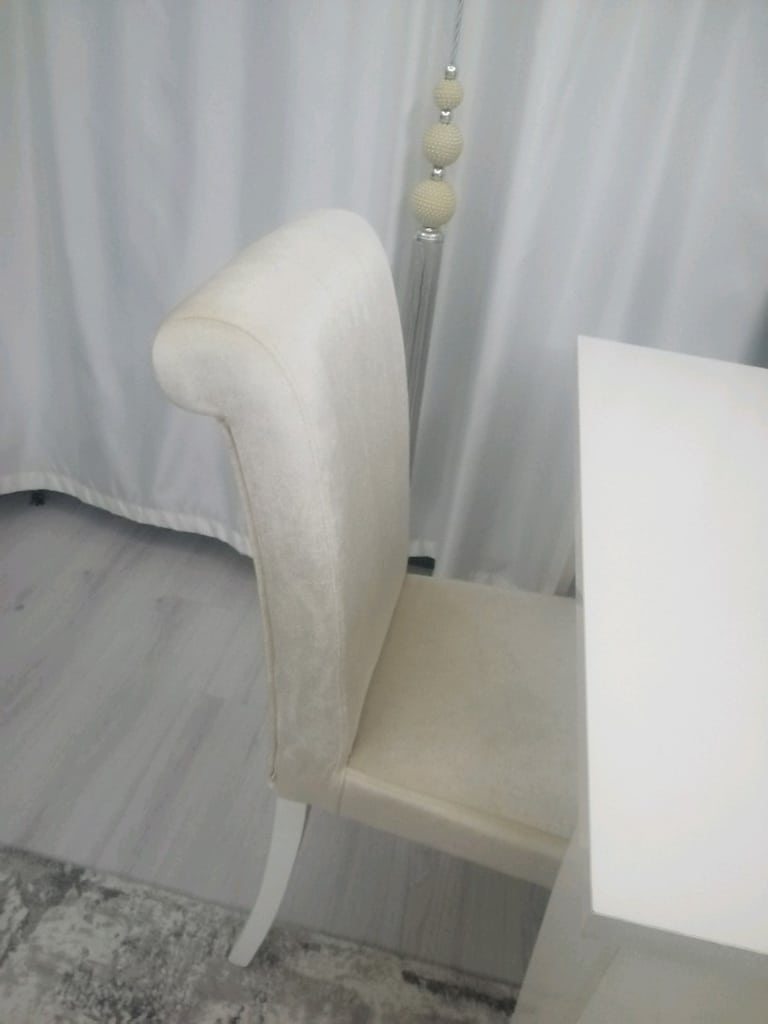 sıfır ayarında tertemiz masa sandalye takımı - 3