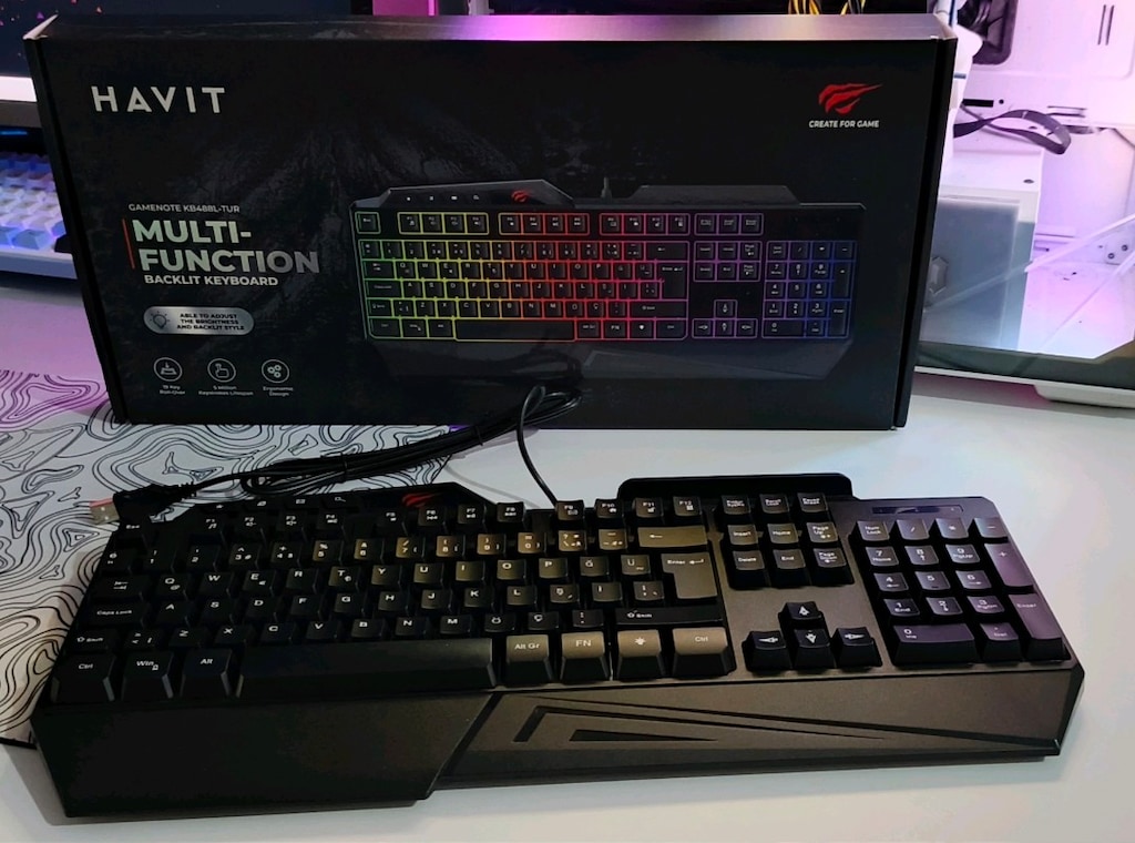 HAVİT RGB OYUNCU BİLGİSAYAR KLAVYESİ (SIFIR KUTULU ÜRÜN) - 3