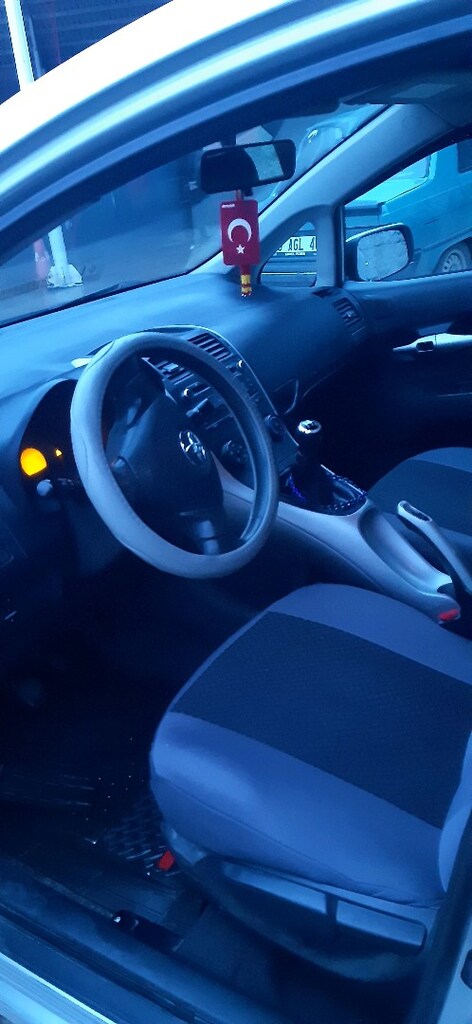 2008 model auris toyota - 5