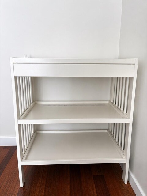 ikea gülliver alt değiştirme masası ve minderi