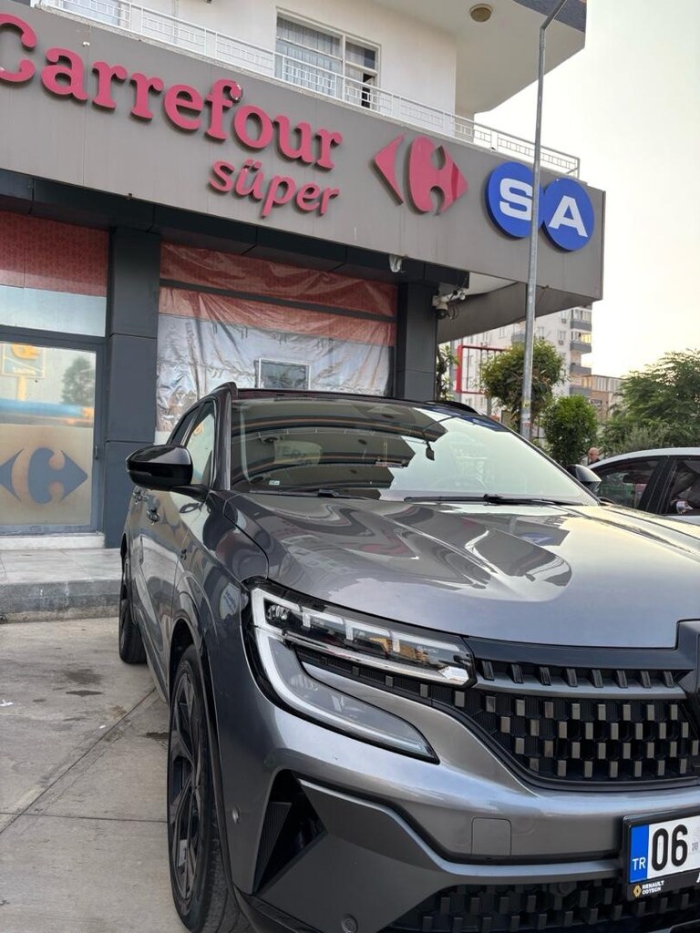 Renault austral techno esprit alphine 2023 model düşük km - 9