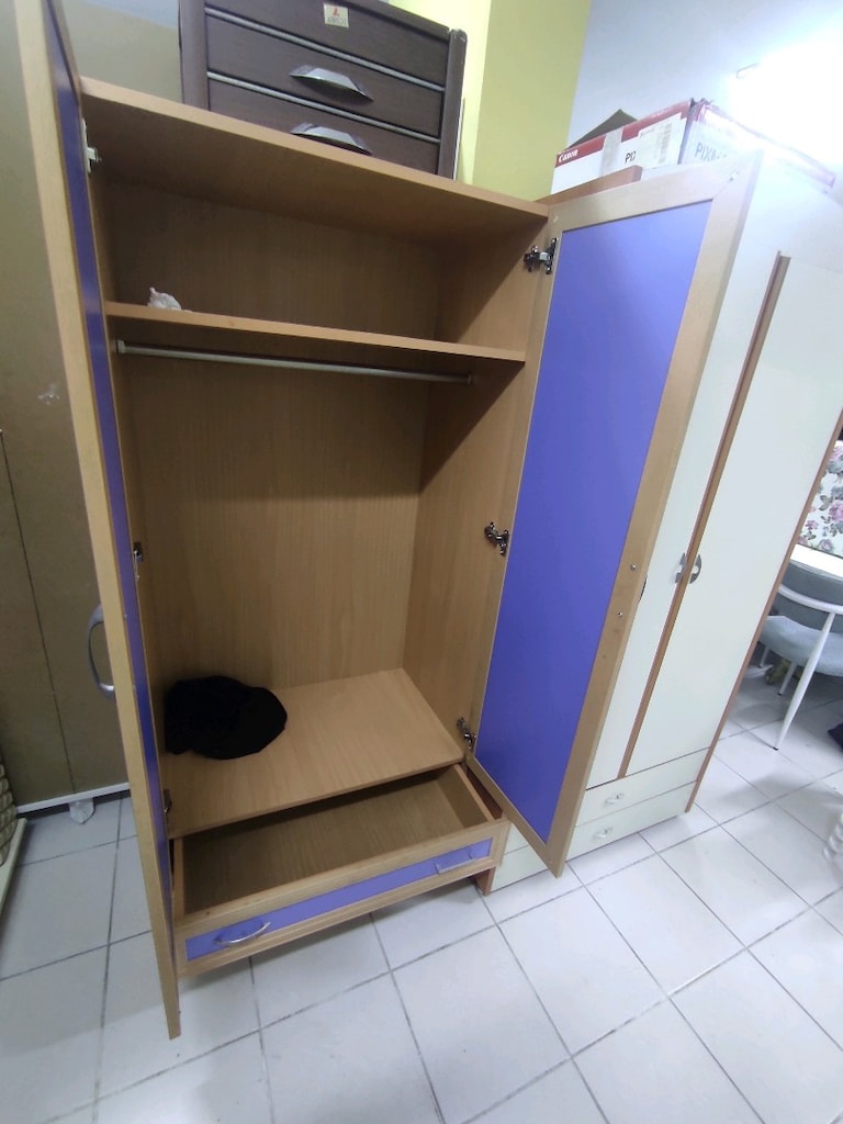 İKİ KAPAKLI GARDIROP NAKLİYE KONUSUNDA YARDIMCI OLUNUR - 3
