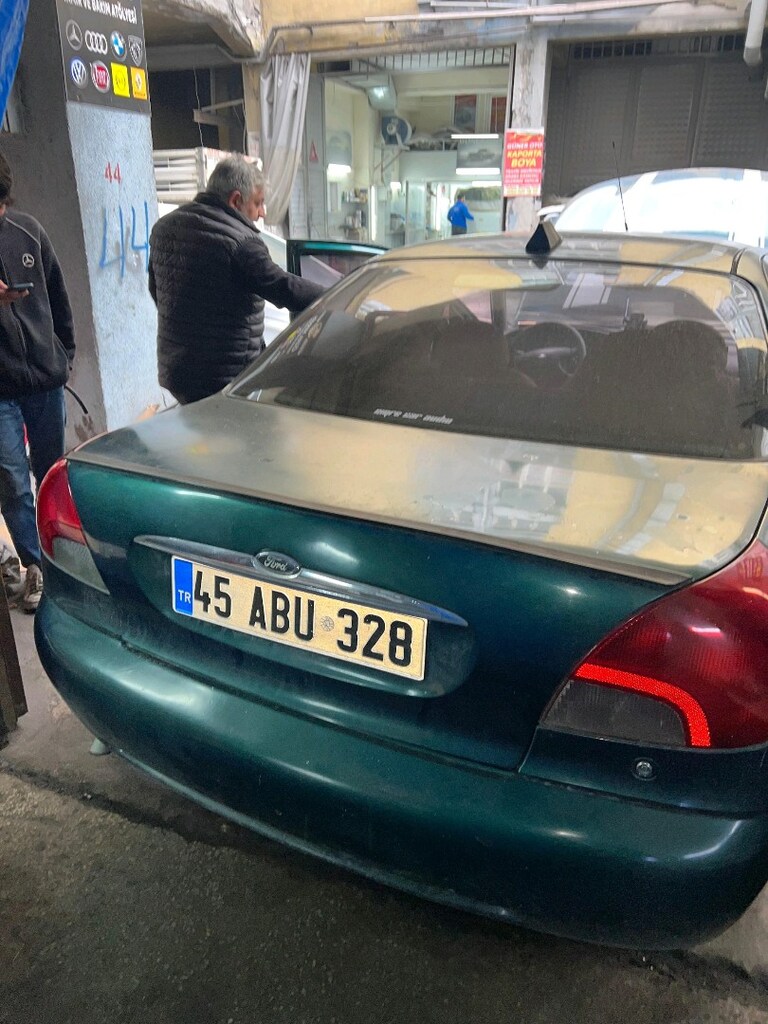 Ford mondeo 1998 model LPG li 2000 motor - 4