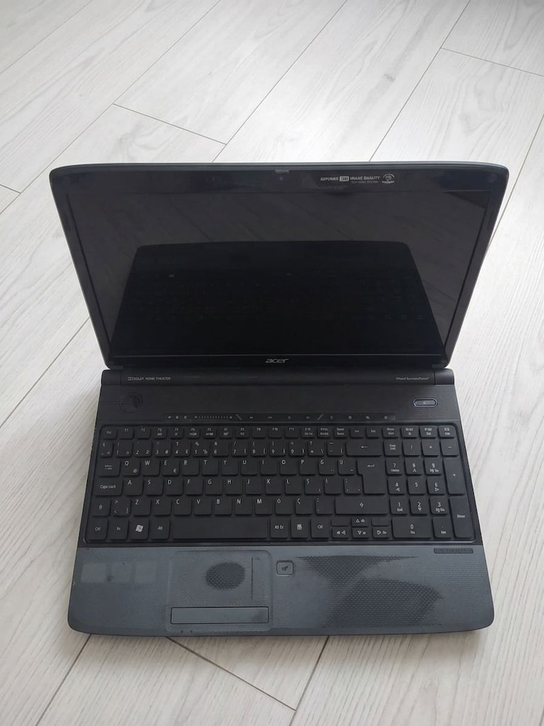 Acer Laptop / 4 GB RAM / 1 GB Ekran Kartı / Şarj Aletli / 128 GB - 4