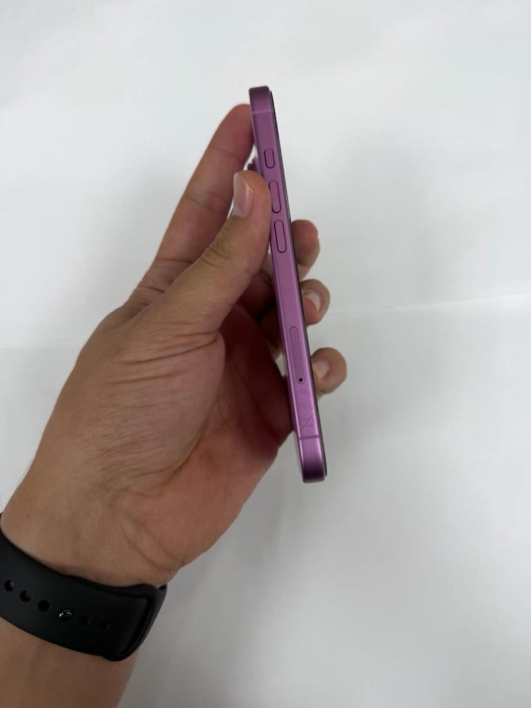 Iphone 16 - 4