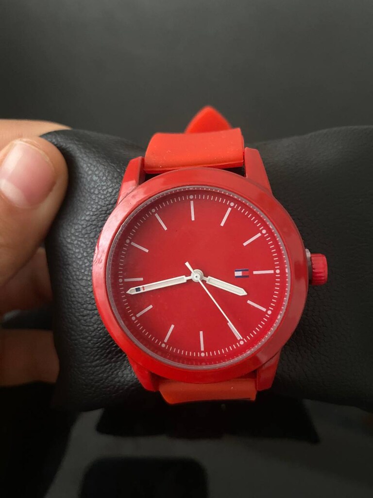 sıfır & kutulu Tommy Hilfiger Erkek Kol Saati - Silikon Kordon - 2