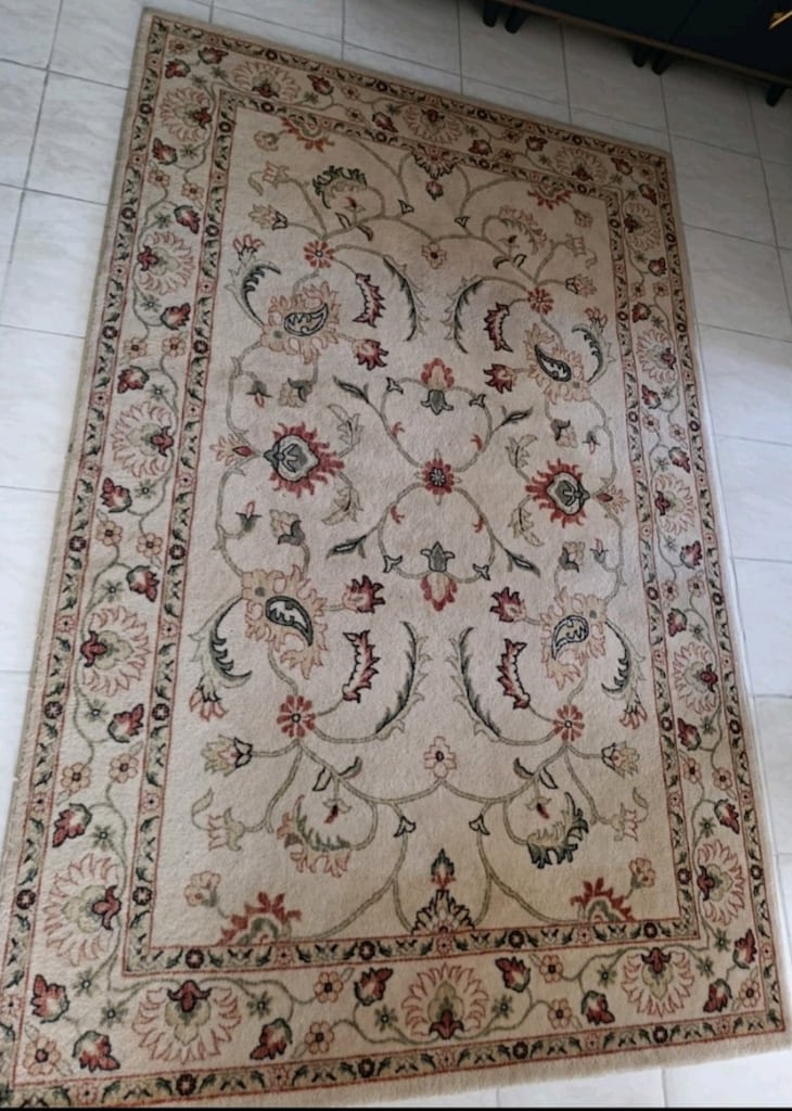2 adet halı