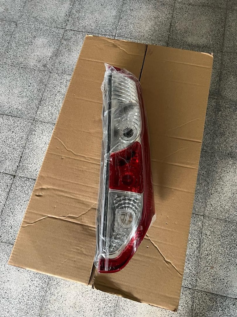 RENAULT KANGO SAĞ STOP SIFIR İTHAL - 3