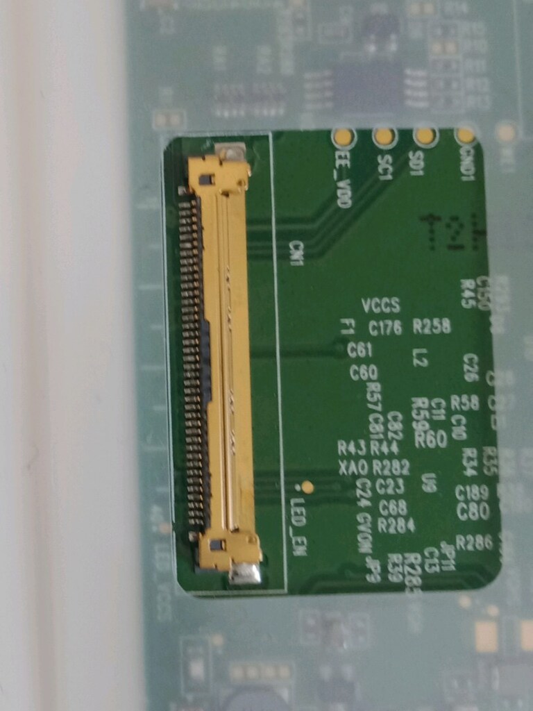13.3 İNÇ LED EKRAN - 3