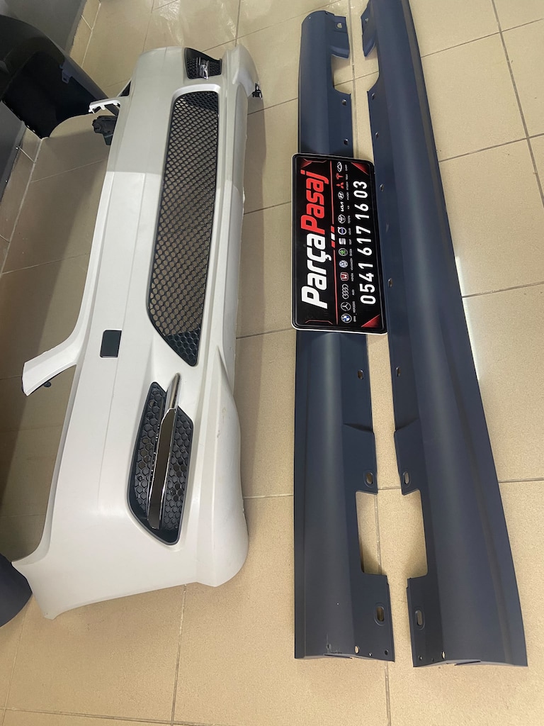 MERCEDES W204 AMG BODY KİT ÖN ARKA TAMPON SETİ 2007 - 2010 UYUMLU - 4
