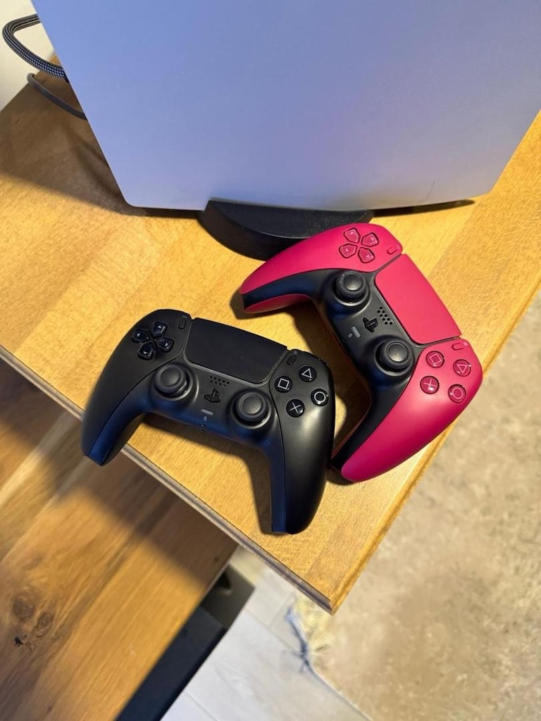 Ps5 ve 2 adet Dualsense - 3