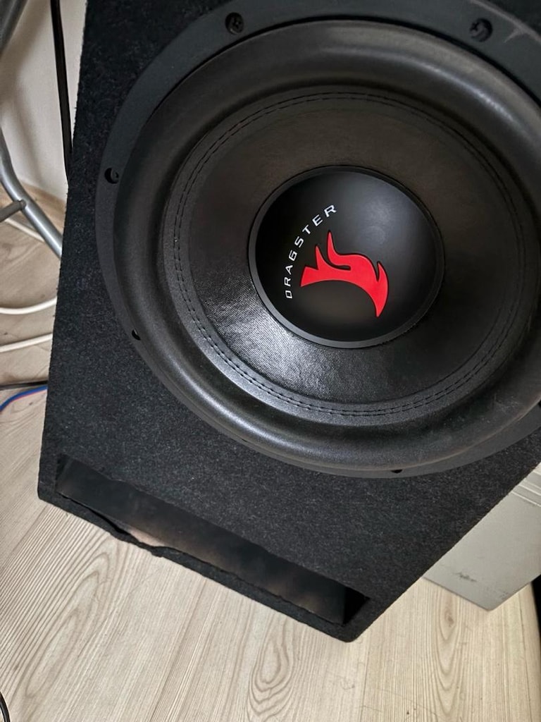 sıfır yeni nesil sağlam bass Dragster 1500 rms 30 cm