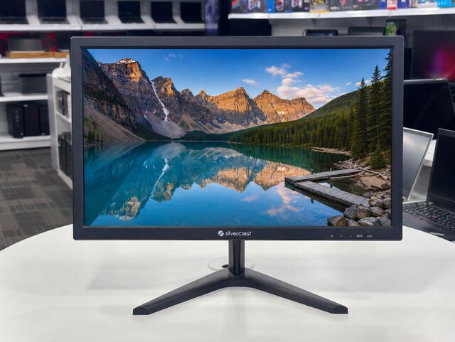 SılverCrest 18.5" Garantili Vesa Destekli Monitör