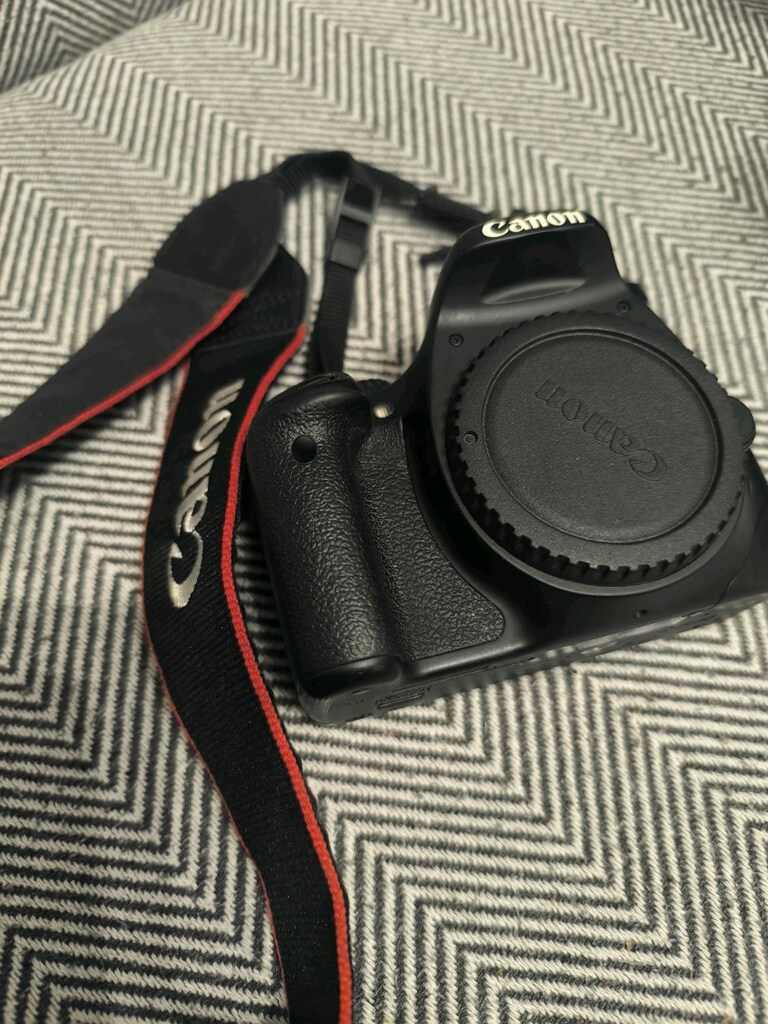 Canon 550D Fotoğraf Makinesi Seti - 2