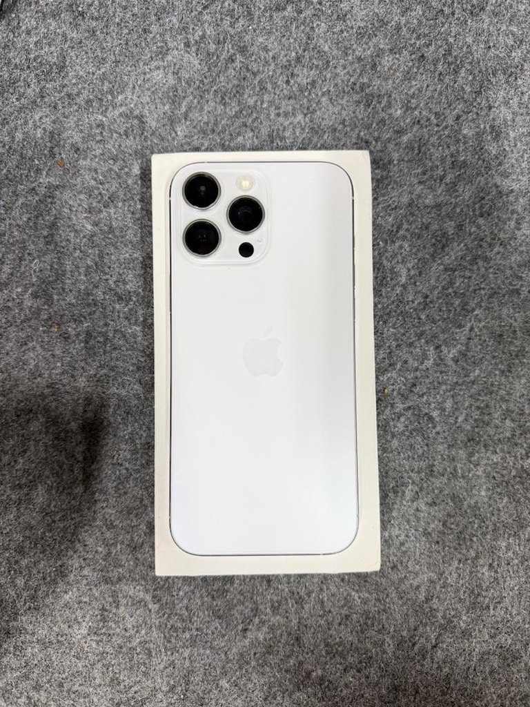 iPhone 16 Pro Max 256 GB - 2