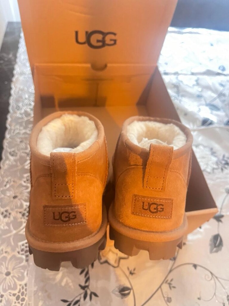 Ugg yarım bot