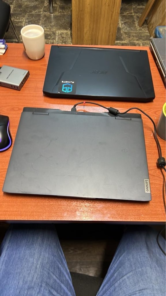 LENOVO GAMİNG LAPTOP - 2
