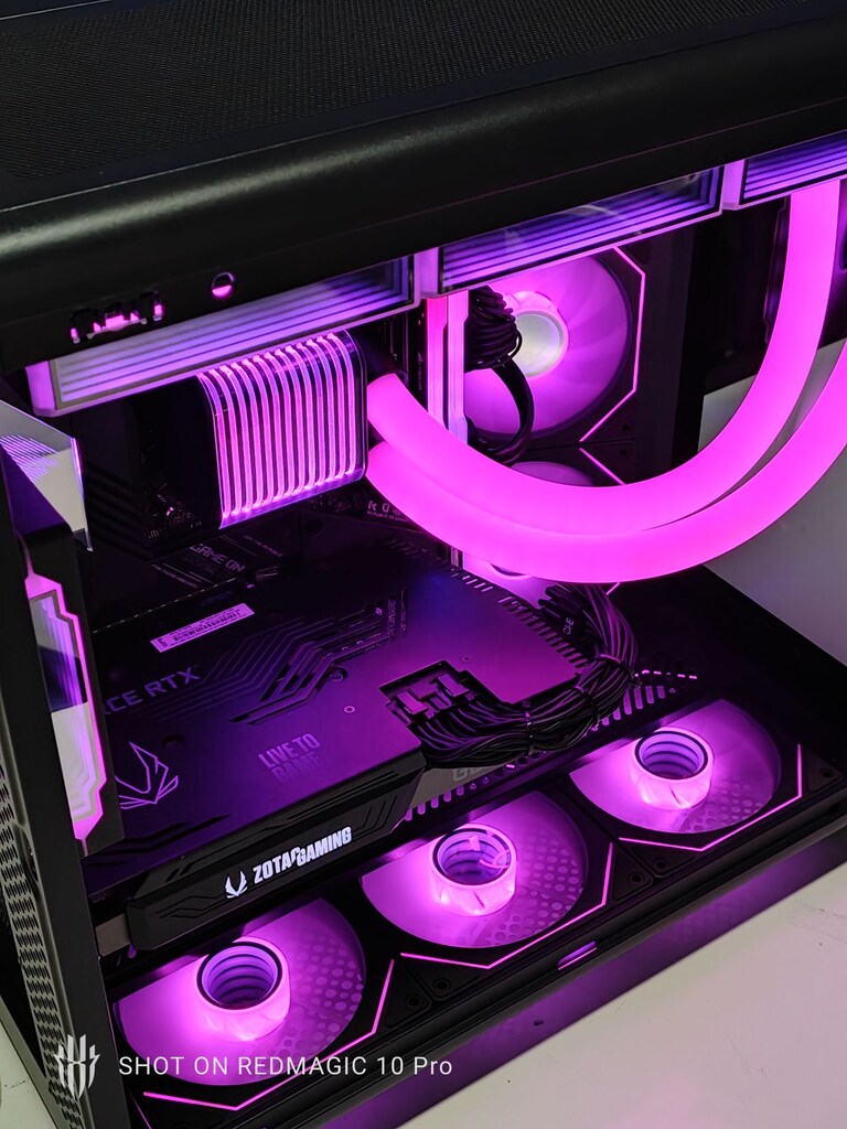 i9 10850K - RTX 3070 8GB - 32GB RAM - 1TB M.2 SSD - 6