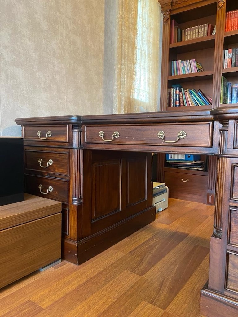 Mudo Concept Stamford Model deri kaplı ahşap çalışma masası - 2