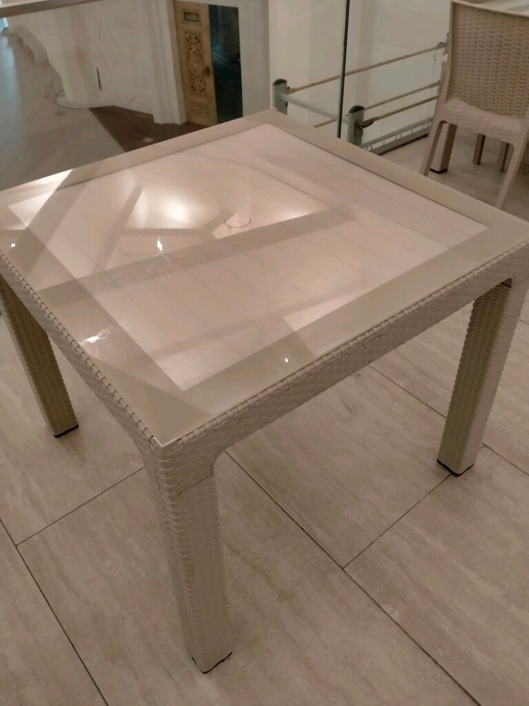 Yepyeni Balkon Masası( Mandellla Marka) - 2