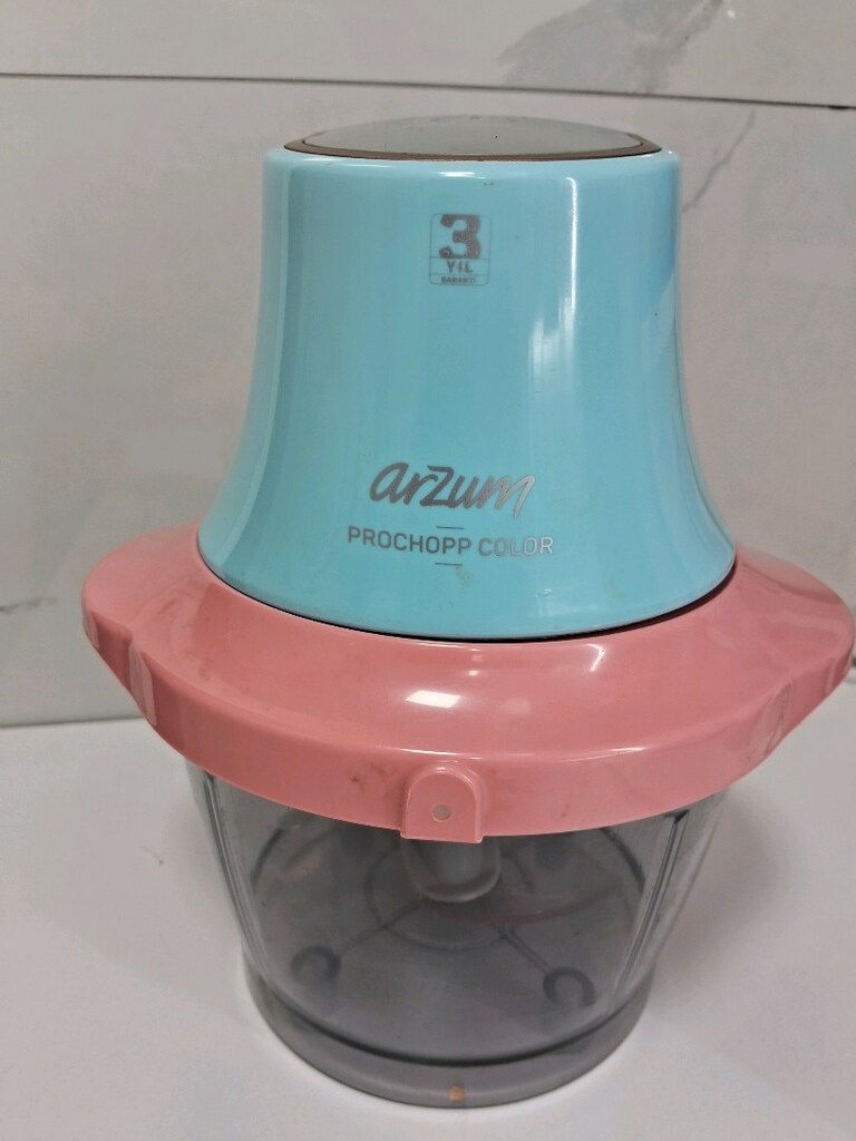 Rondo Doğrayıcı Arzum AR1036 Prochopp Color 600 W Doğrayıcı çalışıyor - 4