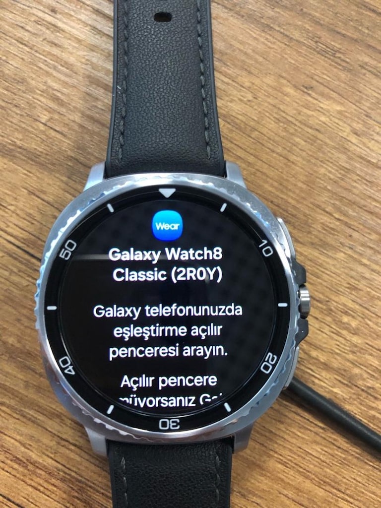 Samsung Galaxy Classic Watch 8 - 9