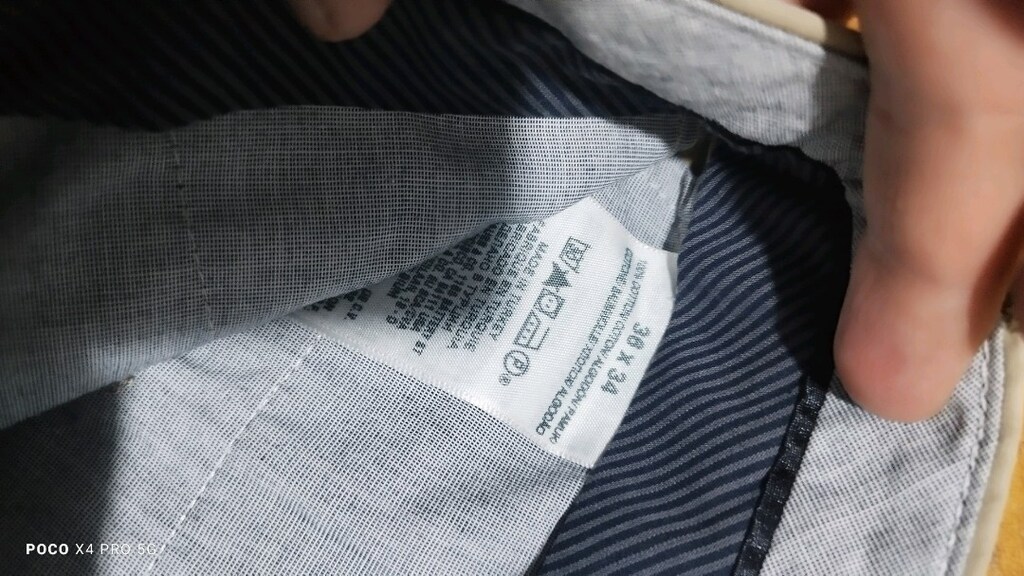 #Dockers pantolon.Dockers haki ve gümüş renkte var..Eni çekilince 46 - 7
