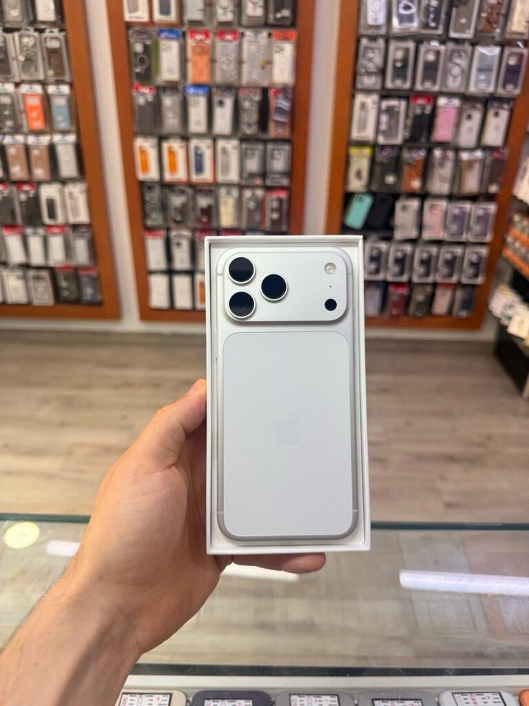iPhone 17 Pro Max Silver 256GB YD - 3