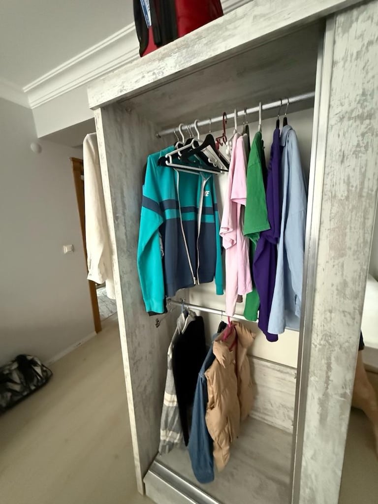 Sürgü Kapaklı Gardrop - 5