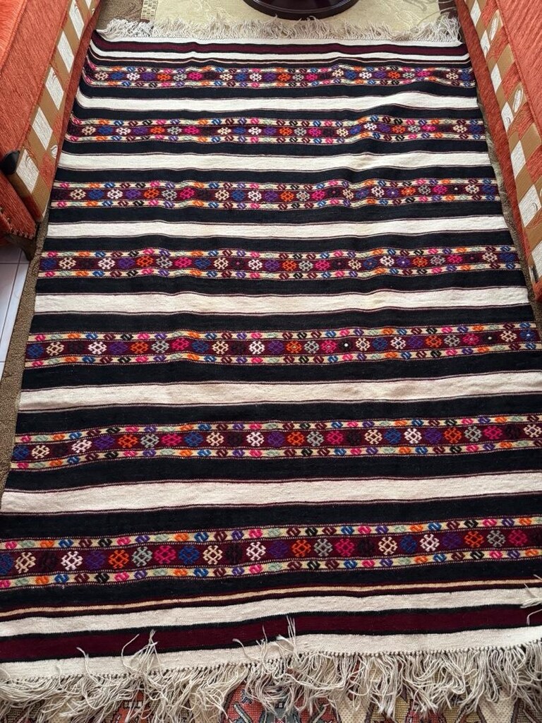 El dokuması kilim - 2