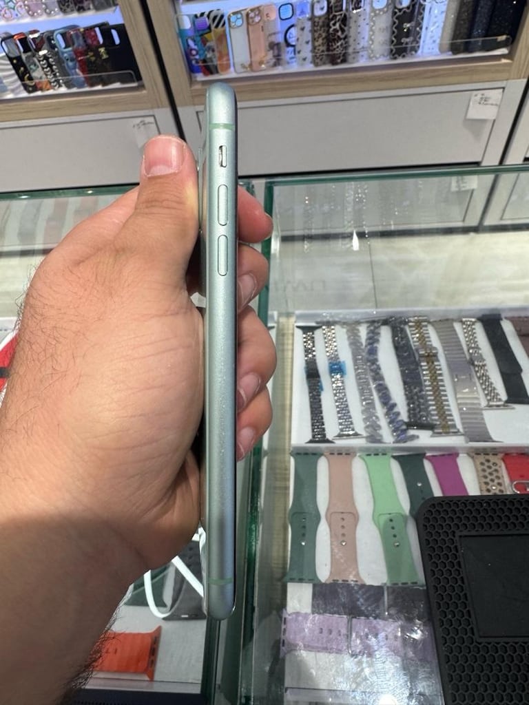İPHONE 11 64 GB - 5