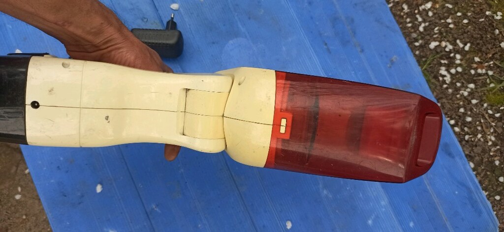Şarjlı El Süpürgesi Lityum 12 Volt - 4