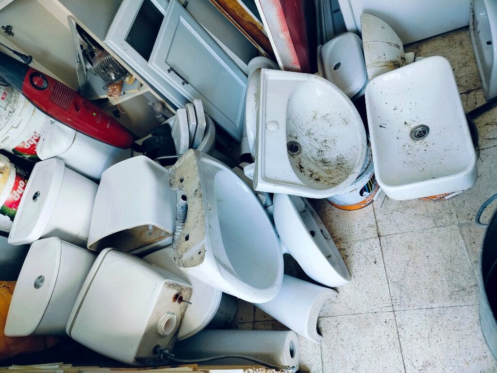 3 TAKIM KLOZET 7 LAVABO KOMPLE 5 BİN TL - 6