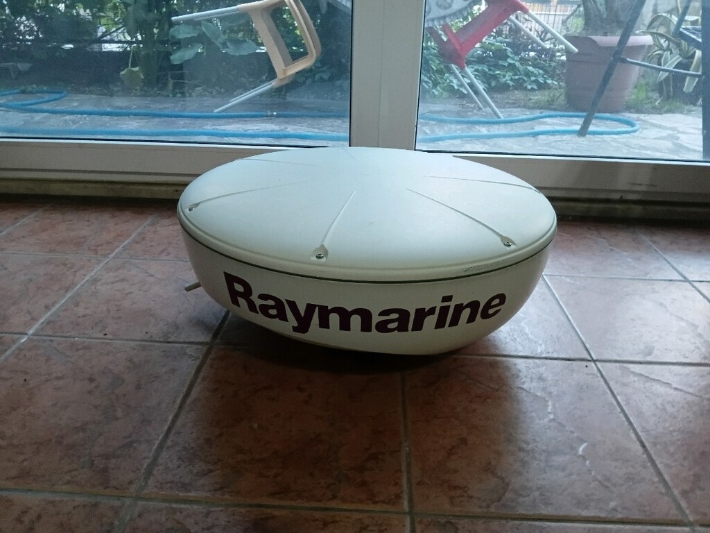 Raymarine Model: RD424 Tip: Deniz radarı (Radome Radar) Güç: 4 - 3