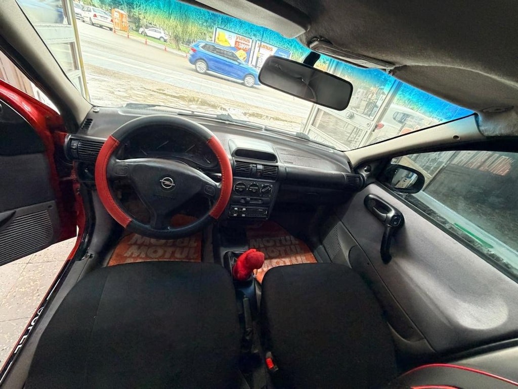 98 Opel corsa - 8