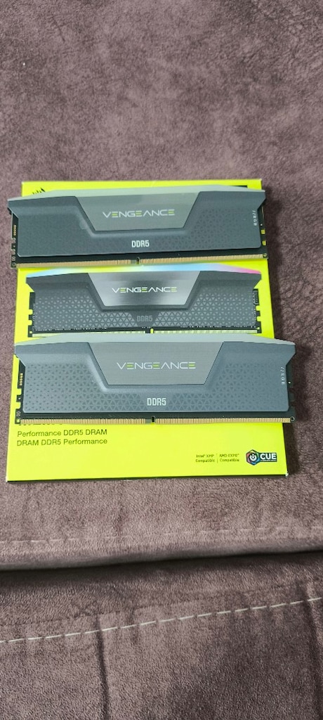 corsair vengeance RGB ddr5 32gb ram kiti - 2